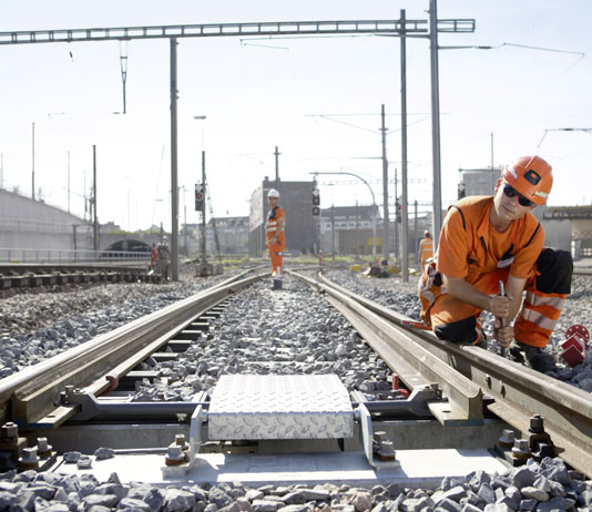 Arbeiten-Weiche-Gleis_SBB_3 4 14