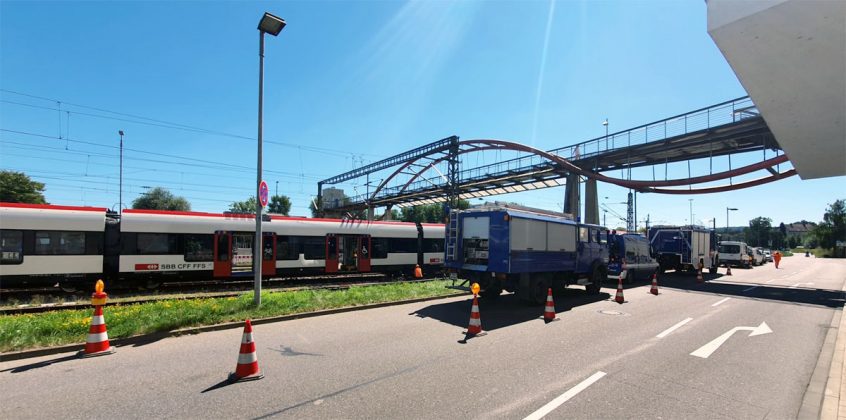 Bahnhof Konstanz Seehas-FLIRT RABe 521 207 entgleist 1_Siegfried Messidat_20 8 20