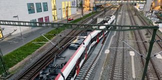 Bahnhof Konstanz Seehas-FLIRT RABe 521 207 entgleist 2_Siegfried Messidat_20 8 20