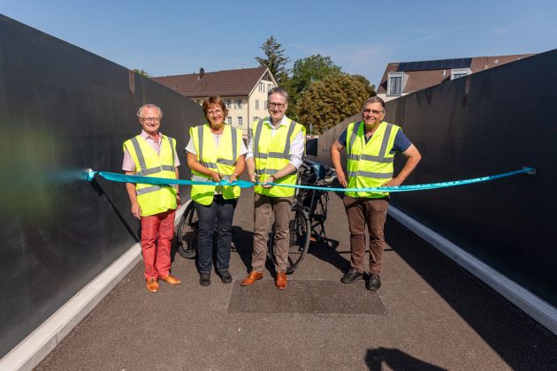 Fussgaenger- und Velobruecke Herweg Eroeffnung 2_Limmattalbahn_11 8 20