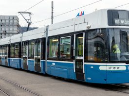 VBZ Flexity_Fahrzeug_aussen_Türseite_1_VBZ_14 11 19