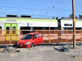 Bahnhof Biberist Ost Auto ueberfaehrt Fahrradlenker kollidiert Zug BLS_Kapo SO_12 9 20