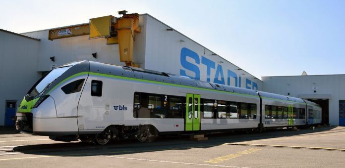 Rollout Stadler BLS FLIRT RABe 528 104 Erlen 35_Sandro Hartmeier_9 9 20