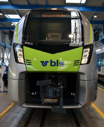 Rollout Stadler BLS FLIRT RABe 528 104 Erlen 8_Sandro Hartmeier_9 9 20