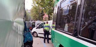 Unfall BVB 6016 Lieferwagen_Kanton Basel-Stadt Justiz- und Sicherheitsdepartement_16 9 20