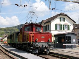 Ee 33 16363 Personenzug Bahnhof Baeretswil_DVZO Hugo Wenger_22 4 16