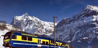 Zug Berner-Oberland Bahn-BOB Wetterhorn_Jungfraubahnen Management