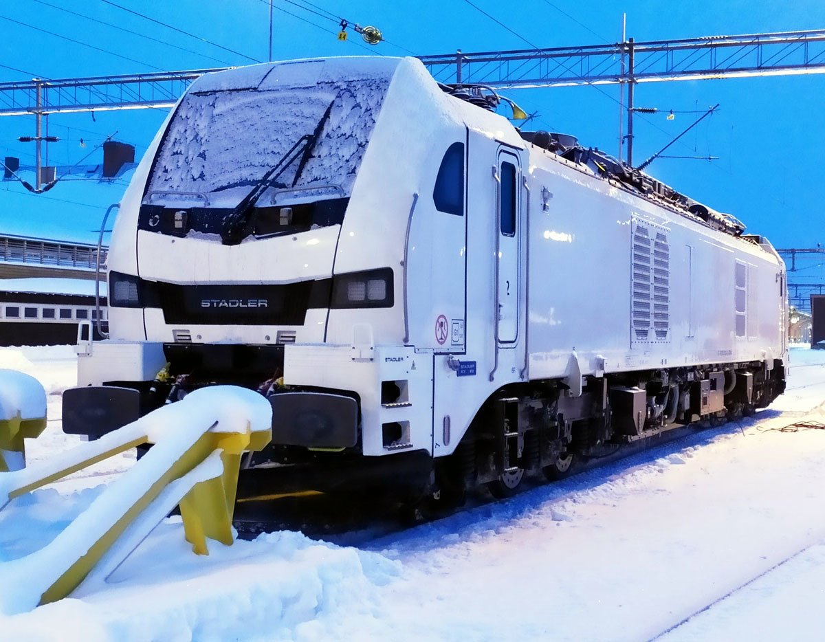 Eurodual Lokomotive Winter Schnee_Stadler