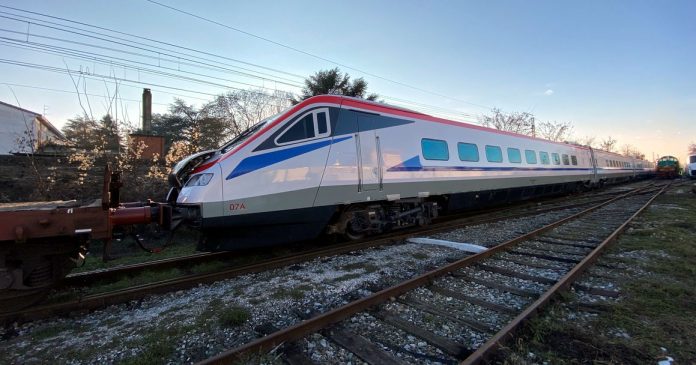 ETR470 Pendolino on its way to Greece_Alstom_1 21