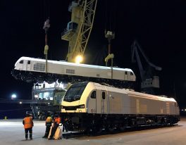EURO9000-Lokomotiven von Stadler auf dem Weg nach Deutschland