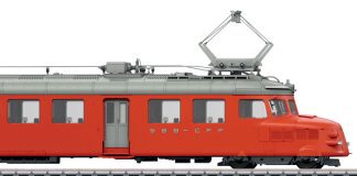 H0 39260 2 SBB Doppel-Triebwagen RAe 48 1021 Churchill-Pfeil_Maerklin_1 21