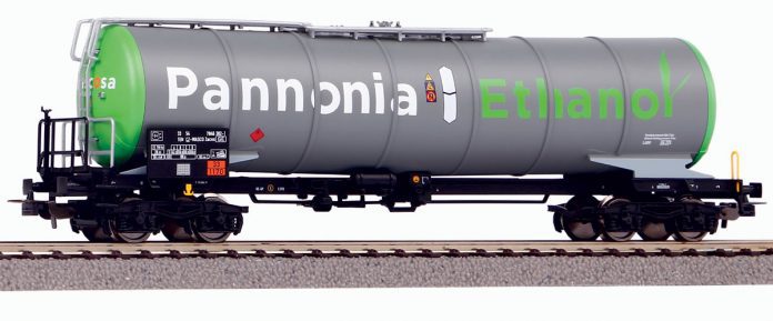 H0 58983 Pannonia-Ethanol Knickkesselwagen_Piko_12 20