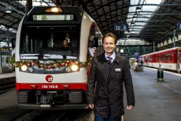 Vertragsunterzeichnung: Zentralbahn beschafft bei Stadler zwei 2 ADLER- und 7 FINK-Triebzüge