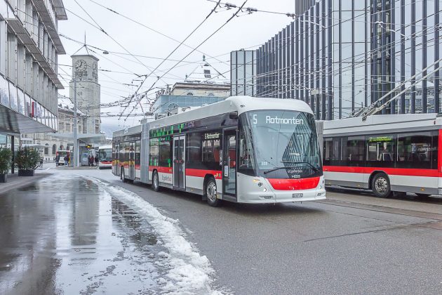 Erster Doppelgelenkbatterietrolleybus VBSG eingetroffen 3_Daniel Widmer_22 2 21