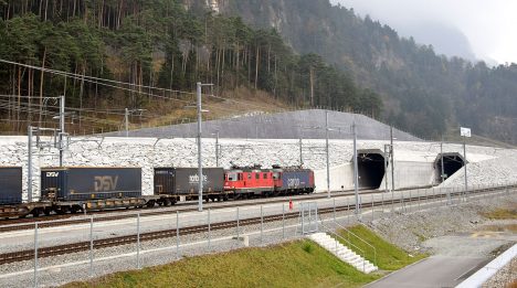 Bahnverkehr im Gotthard-Basistunnel wegen Entgleisung unterbrochen