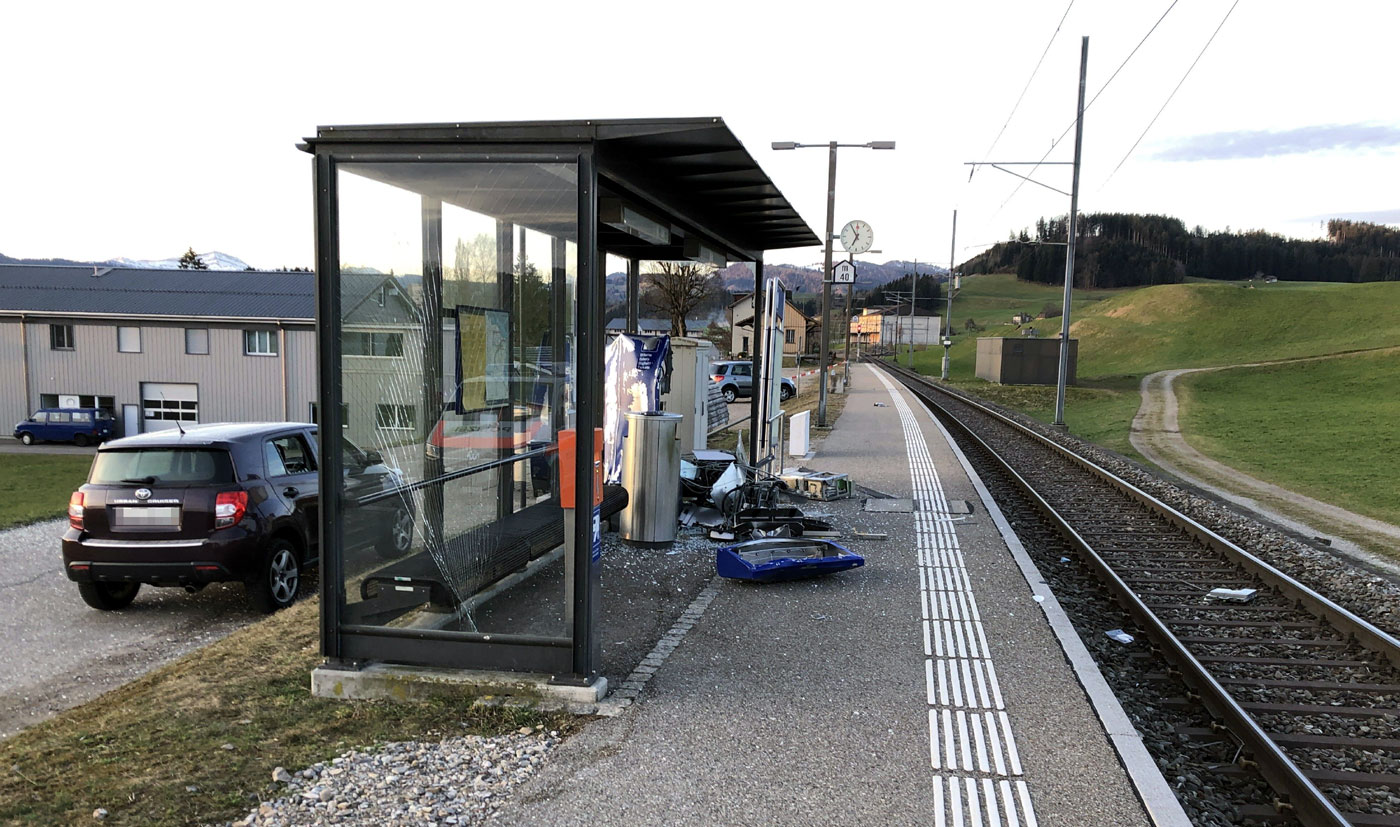 Luetisburg SBB Ticketautomat gesprengt_Kapo SG_13 3 21