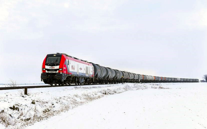 lwc-hsl kesselwagenzug im schnee_Stadler