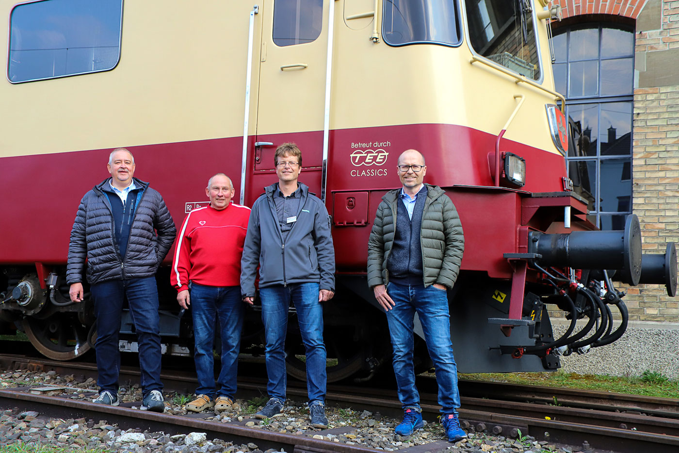 Patenschaft Re 421 393 TEE-Classics TR Trans Rail_Heinz Baumann_22 4 21