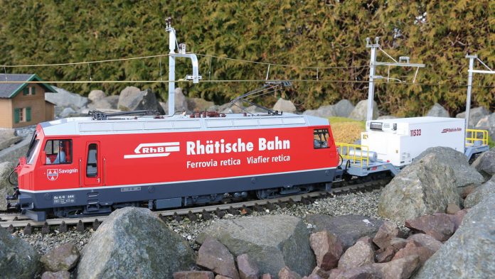 21430 IIm G LGB RhB Ge 44 III 644 Savognin nach Refit 45926 Containerwagen Sb-t Kuehlcontainer_Maerklin_5 21