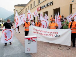 4000 Unterschriften gegen Privatisierung Reinigung SBB_SEV_18 6 21