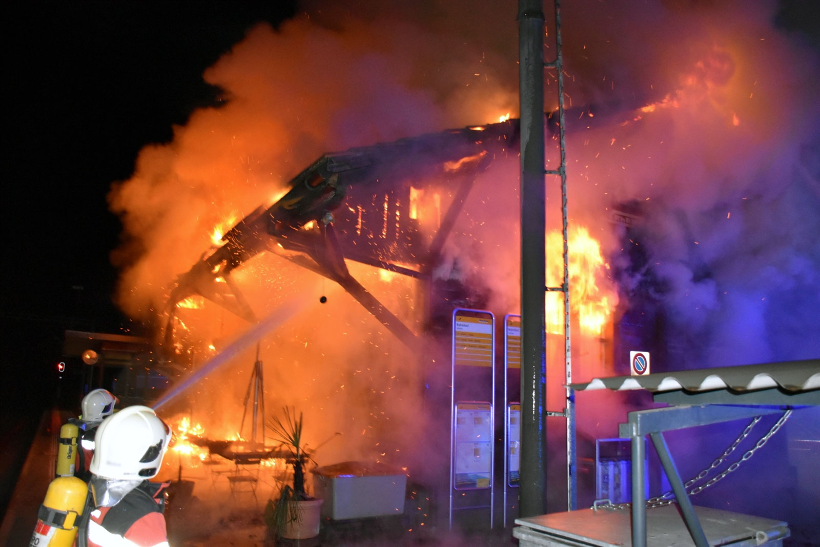 Brand-Schiers Bahnhof Gueterschuppen_Kapo GR_3 8 21