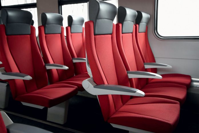 Verkleidung von Bahnsitzen mit senosan C60FR-5_Senoplast_12 8 21