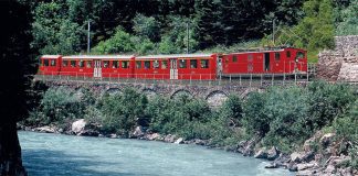 Fotomontage HGe 44 I 36 MGBahn-Historic Rheinschlucht_Urs Jossi Peter Pfeiffer