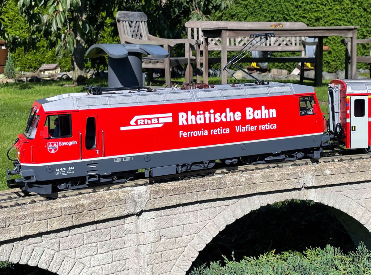 LGB 21430 RhB Ge 44 III 644 Savognin nach Refit mit grossem Logo_Maerklin_9 21