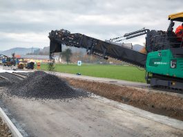 Erneuerung Waldenburgerbahn Gleisbauarbeiten unteren Talhaelfte gestartet_BLT_10 21