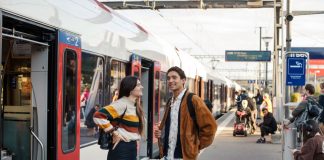 oeV Passagiere Bahnhof Sursee_Dominik Wunderli