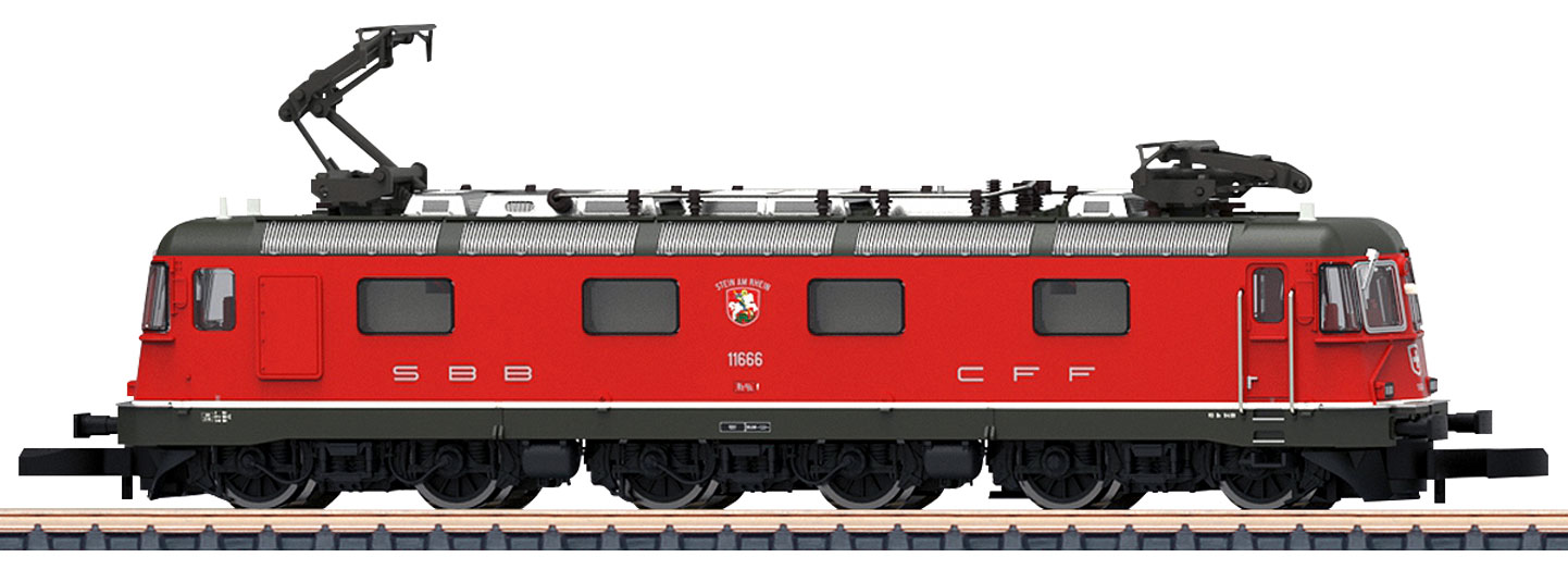 088240-Z-2 SBB Re 66 11666 Stein am Rhein rot_Maerklin_01 22