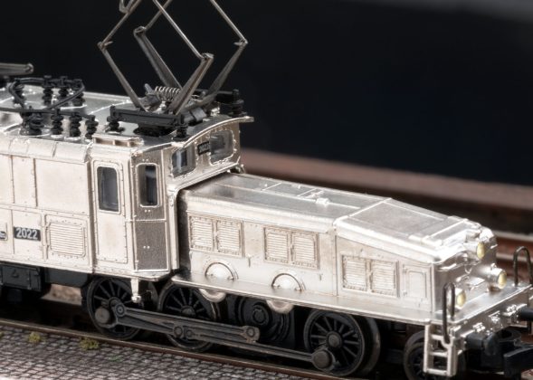 088569 4 Z SBB Historic Ce 68 III Krokodil Echtplatinbeschichtung_Maerklin_02 22