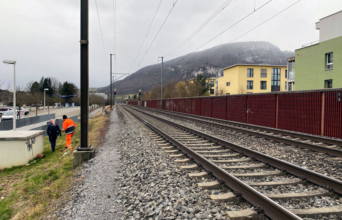 Oensingen Unbekannte legen Steine SBB-Bahngleis_Kapo SO_6 2 22