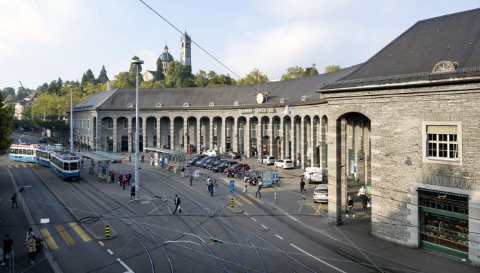 Bahnhof-Zuerich-Enge Strassenseite_SBB CFF FFS