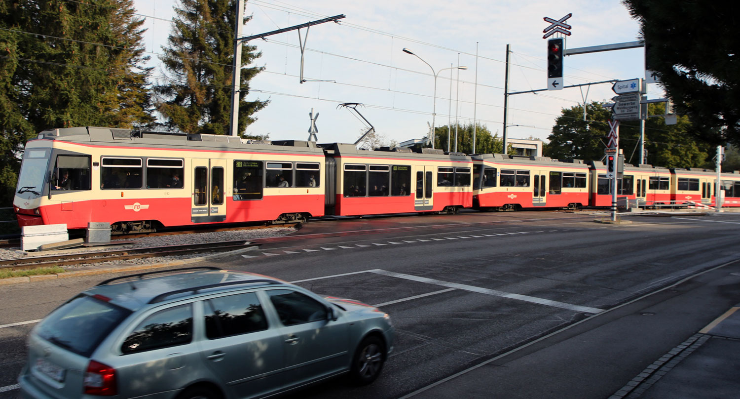 Zug Forchbahn Spital Zollikerberg_FB