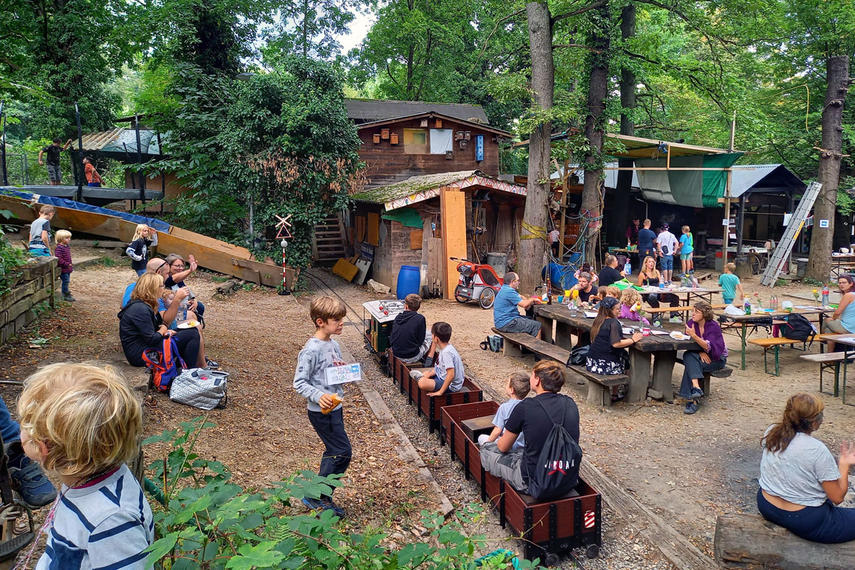 Muttenzer Robi Bahn Robinson Spielplatz_MRB