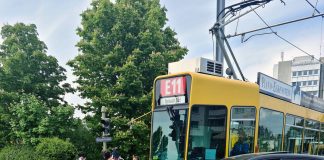 Muenchenstein Kollision Auto BLT-Tram_Kapo BL_2 5 22