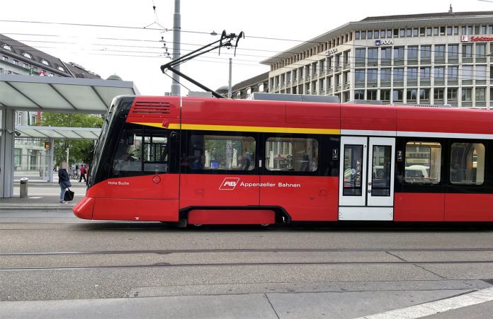 AB Tango ABe 8 12 4008 4108 Hohe Buche Unfall Bahnhofplatz_Stapo SG_3 6 22