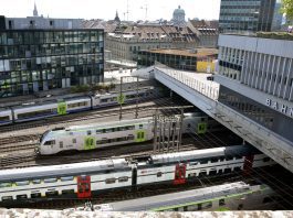 Bahnhof Bern Ein Ausfahrt Zuege SBB BLS_Sandro Hartmeier_15 8 16