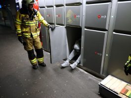Bahnhof Zug Schliessfach eingesperrt Feuerwehr befreit_Kapo ZG_14 7 22