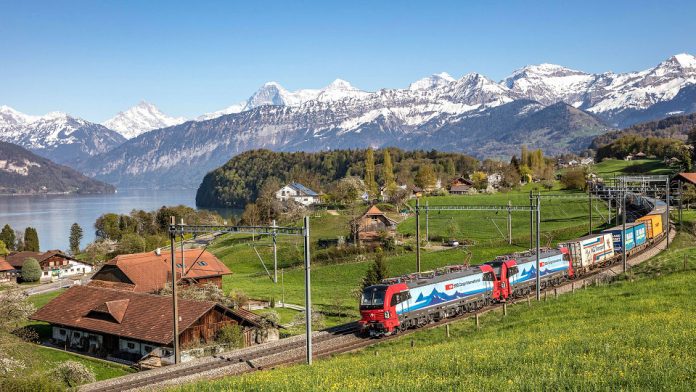 SBB Cargo International Vectron BR 193 Berner Oberland Thunersee_Siemens