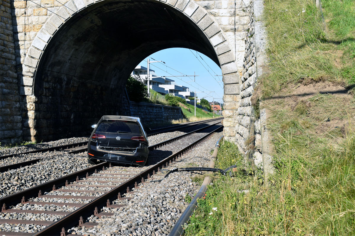 Unfall Egolzwil Auto SBB Bahnlinie_Kapo LU_17 7 22