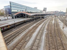 Margarethenbruecke-SNCF-Bahnhof_Vollbild Fotografie Michael Kunz_8 11 22