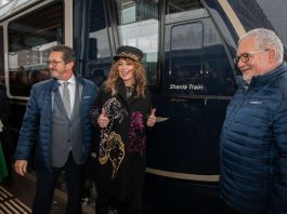 Shania Train Taufe Goldenpass Express Gstaad_MOB_9 12 22