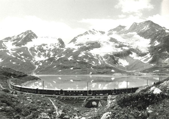 Bernina Express am Lago Bianco_RhB_1983 1984