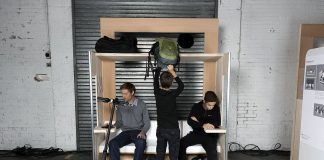 Modul Platz E-Scooter Handy-Tischchen_SOB Erfindergeist