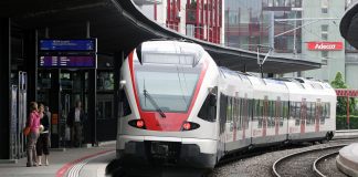 first-flirt-s-bahn-zug_Stadler