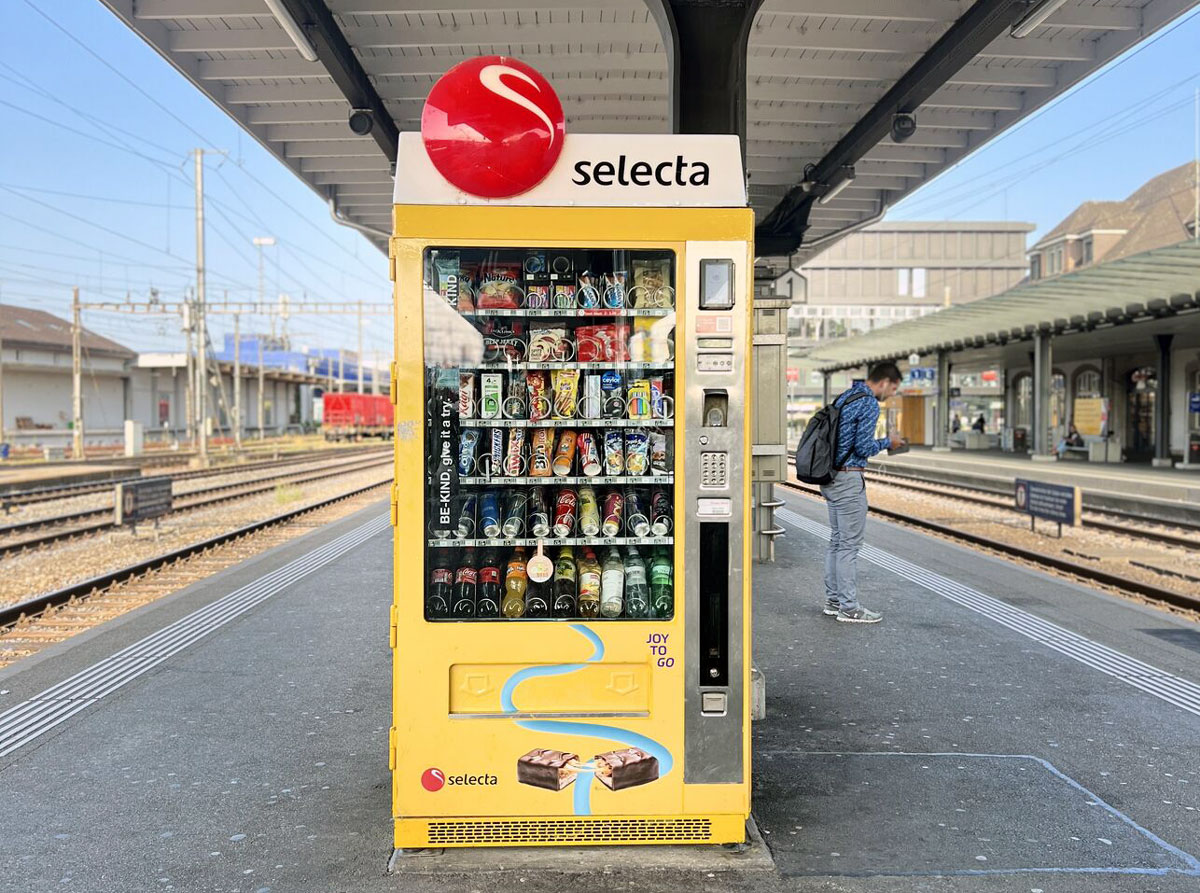 Warenautomat Perron SBB_Selecta