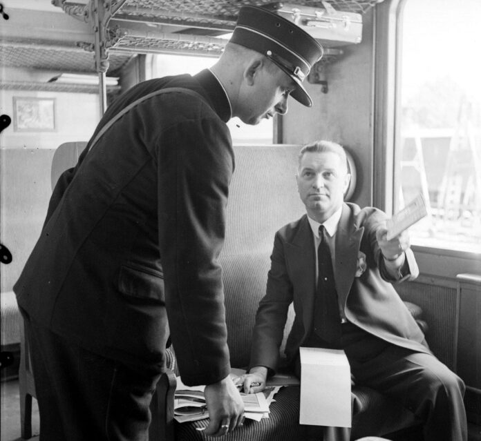 Geschaeftsreisender Kondukteur Generalabonnement_SBB Historic_1936 Geschaeftsreisender Kondukteur Generalabonnement_SBB Historic_1936