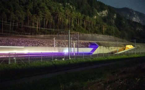 Güterverkehr rollt wieder durch Oströhre von Gotthard-Basistunnel [aktualisiert]